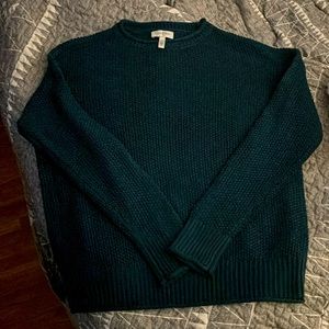 Jessica Simpson sweater